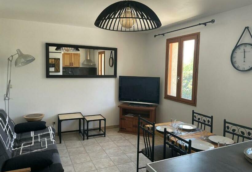 Charmant Logement Avec Piscine En Provence Au Premier étage D Une Villa