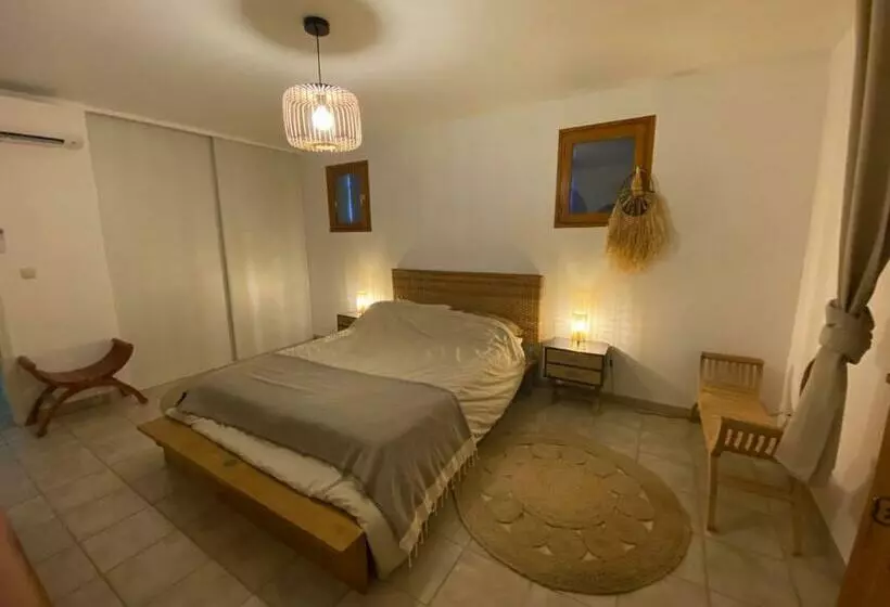 Charmant Logement Avec Piscine En Provence Au Premier étage D Une Villa