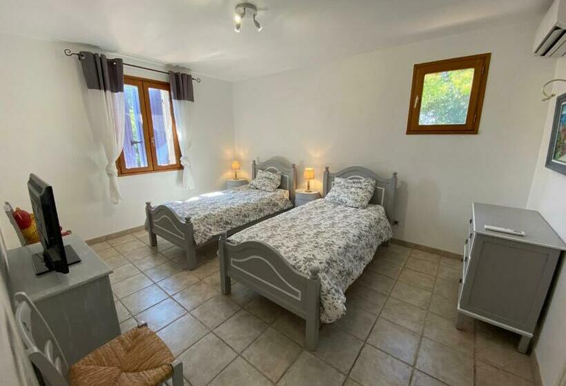 Charmant Logement Avec Piscine En Provence Au Premier étage D Une Villa