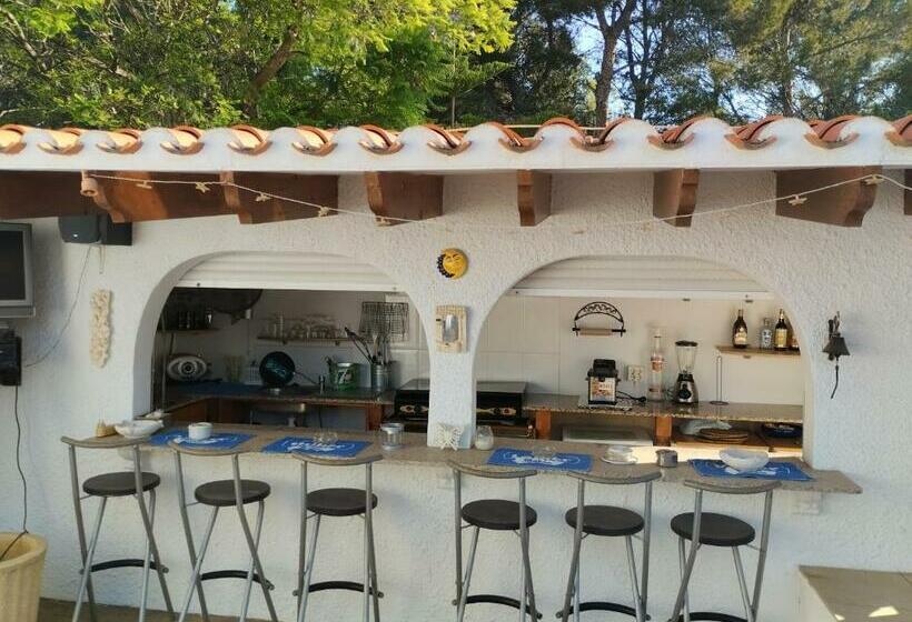 El Romarel Bed & Breakfast