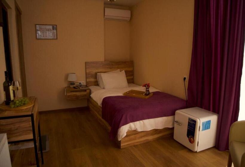 هتل Bessarion Boutique