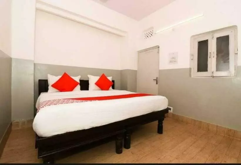هتل Oyo 89929 Paras Villa