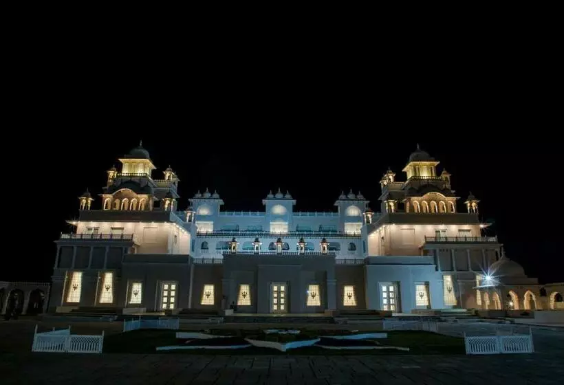 Hotelli The Utopia Resort Sanchi