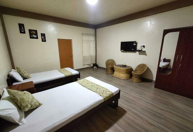 Пансион F N Guest House