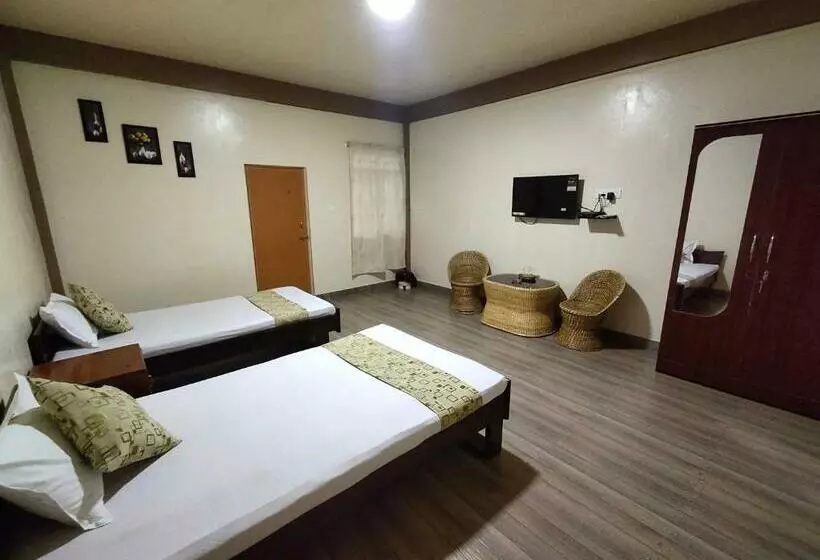 پانسیون F N Guest House