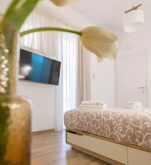 پانسیون Light Garden