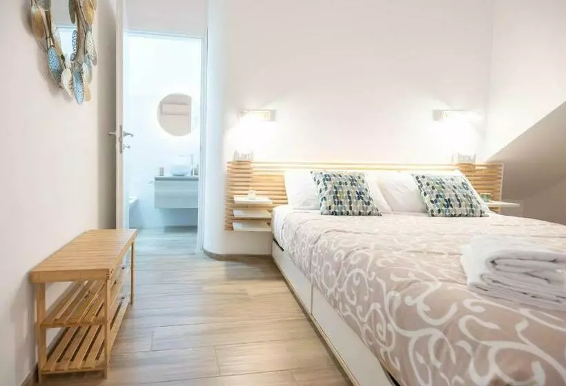 پانسیون Light Garden