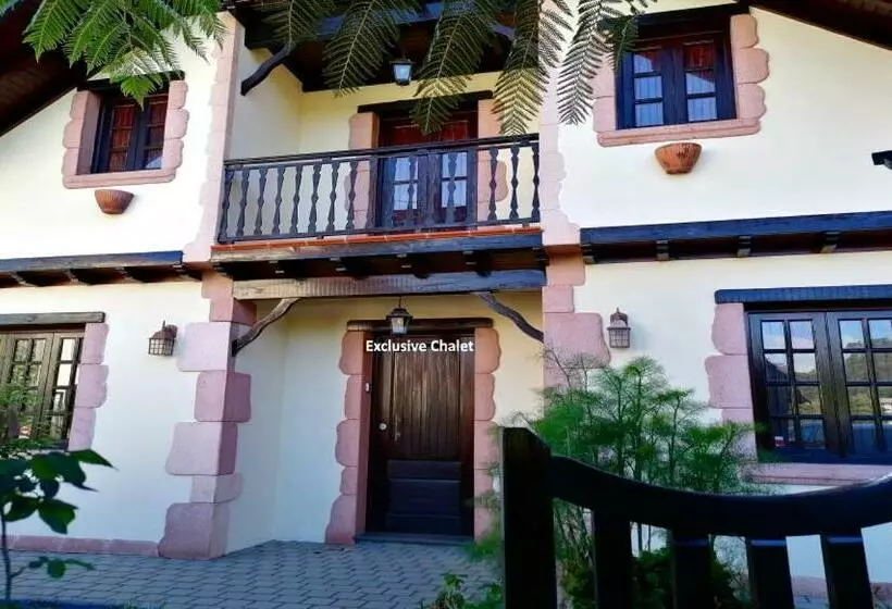 Santana, Flowers S House