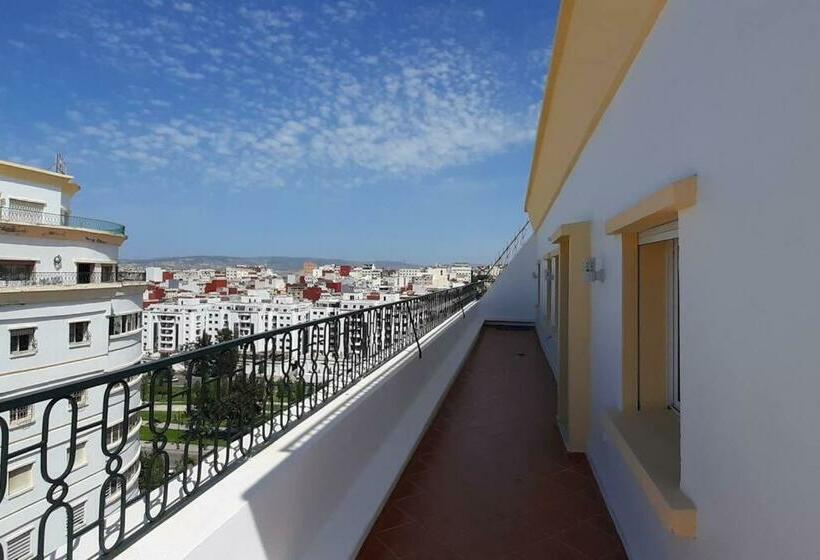 Superbe Géant Appartement En Résidence Très Calme Avec Une Grande Terrasse Ouverte