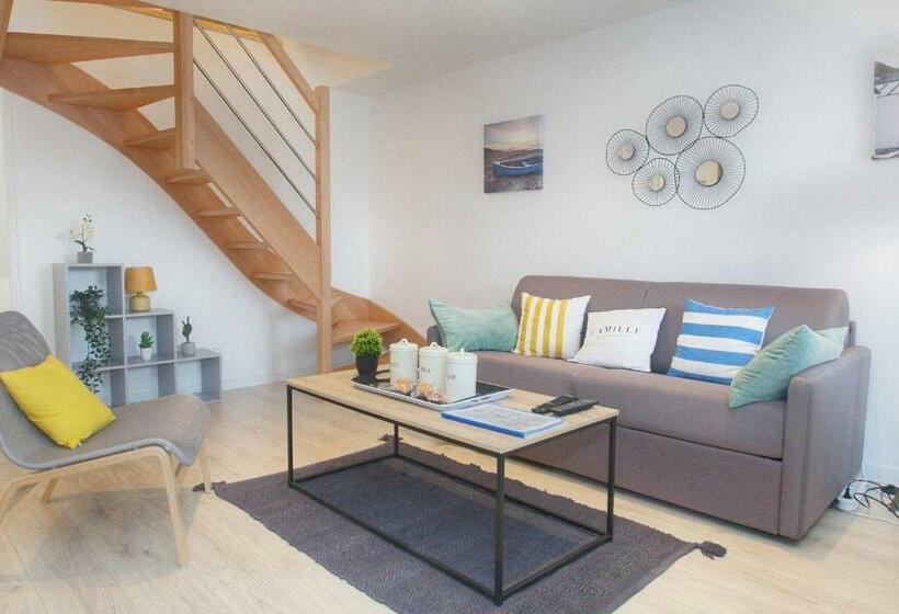 The Merville Duplex   Lorient Center