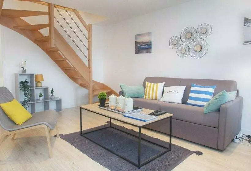 The Merville Duplex   Lorient Center