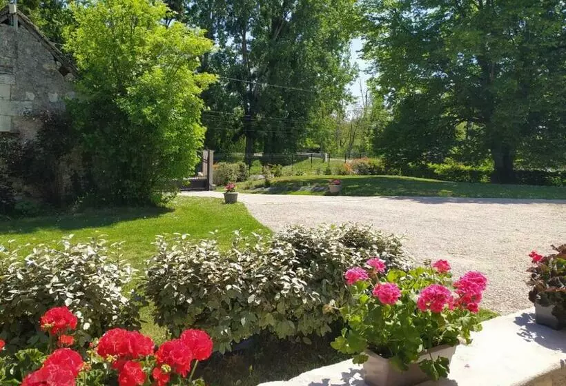 Aamiaismajoitus (B&B) Sur La Route Des Châteaux