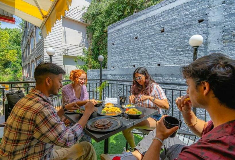 The Hosteller Mussoorie, Mall Road
