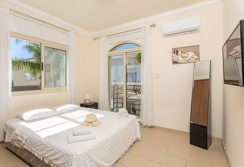 Villa Andree In Paralimni