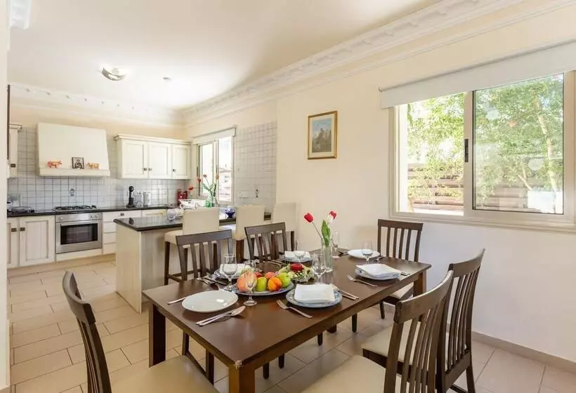 Villa Andree In Paralimni