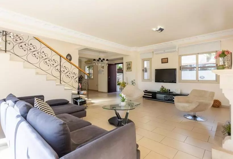 Villa Andree In Paralimni