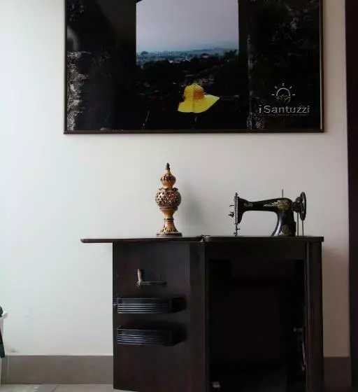 Aamiaismajoitus (B&B) I Santuzzi Beb