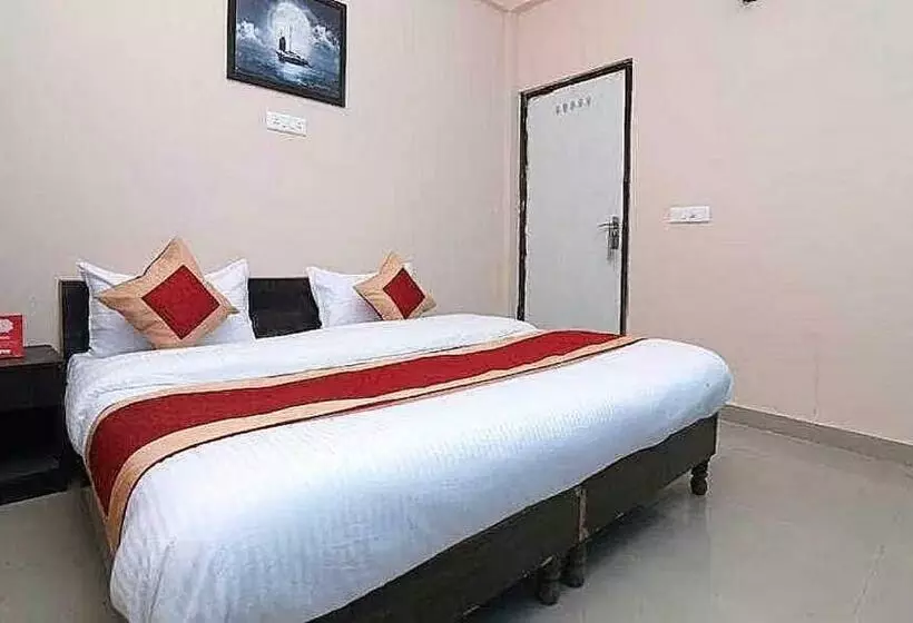 هتل Oyo 89748 Rl Residency