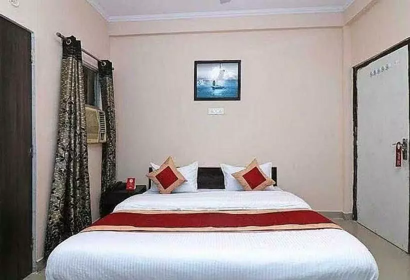 هتل Oyo 89748 Rl Residency