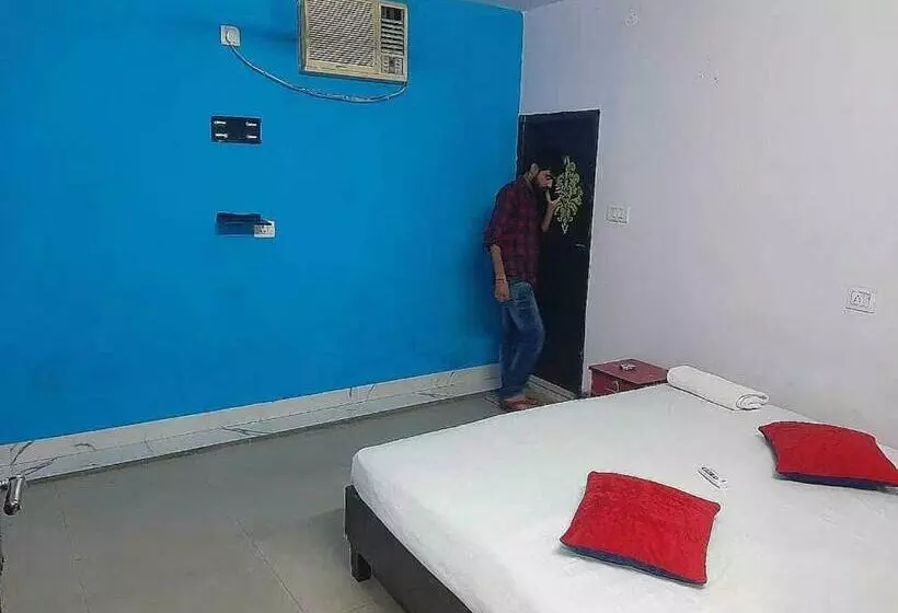 هتل Oyo 89748 Rl Residency