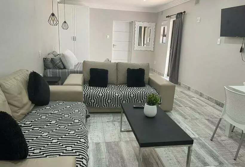 Majatalo Guest House On Gillian Unit 7