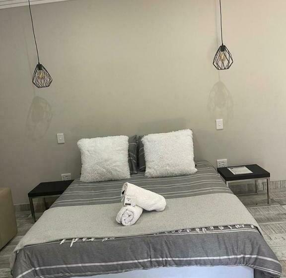 פנסיון Guest House On Gillian Unit 7