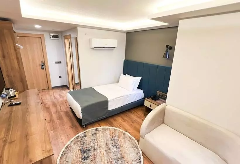 هتل Nira Boutique