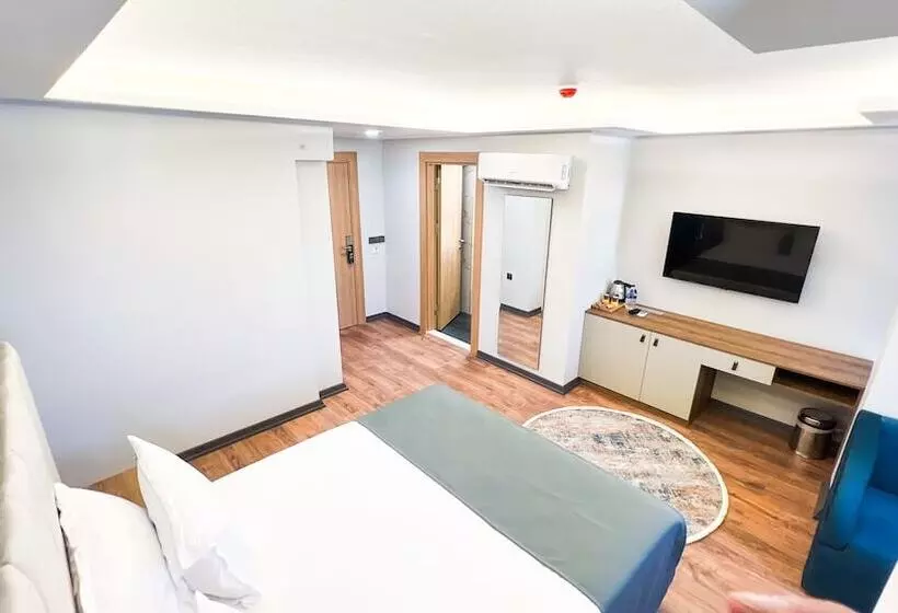 هتل Nira Boutique