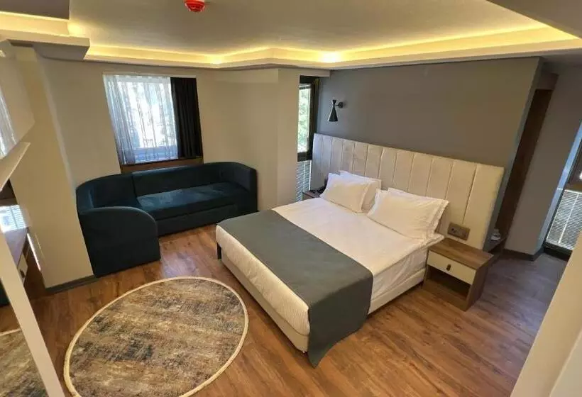 هتل Nira Boutique