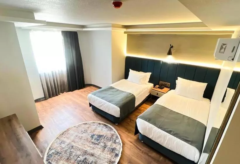 هتل Nira Boutique