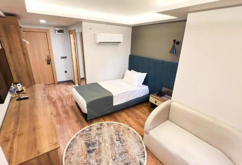 هتل Nira Boutique