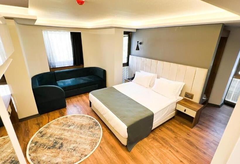 هتل Nira Boutique