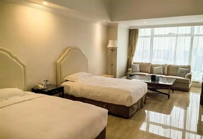 ホテル Qingdao Jinshi International