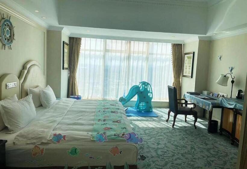 Отель Qingdao Jinshi International