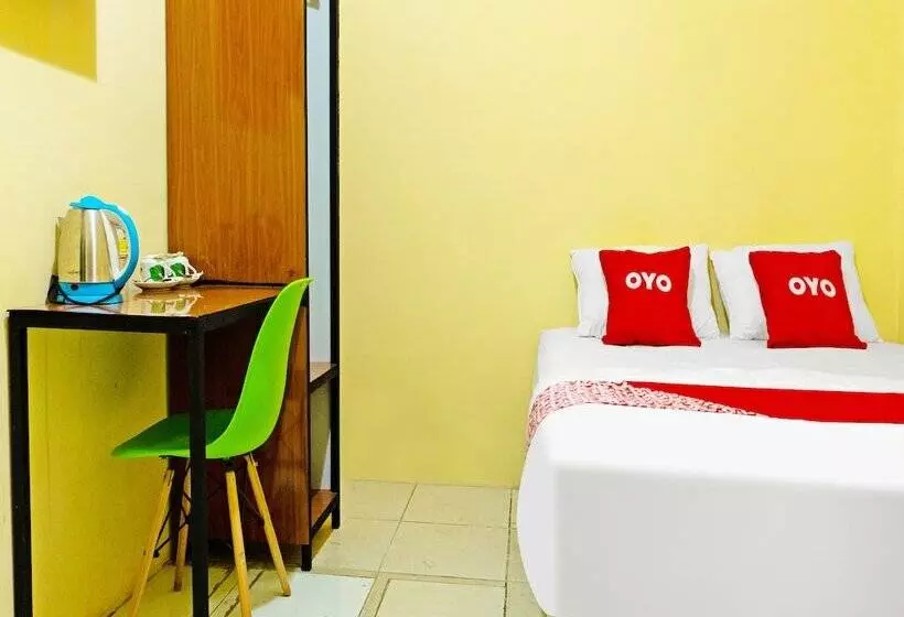 ホテル Spot On 91402 Home 59 Tegal Danas