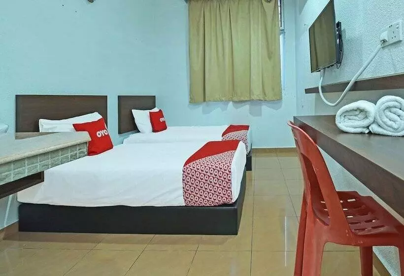 Oyo 90559 Ummul Motel C Mart