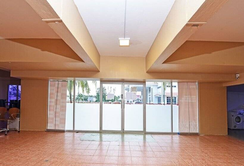 Oyo 90559 Ummul Motel C Mart