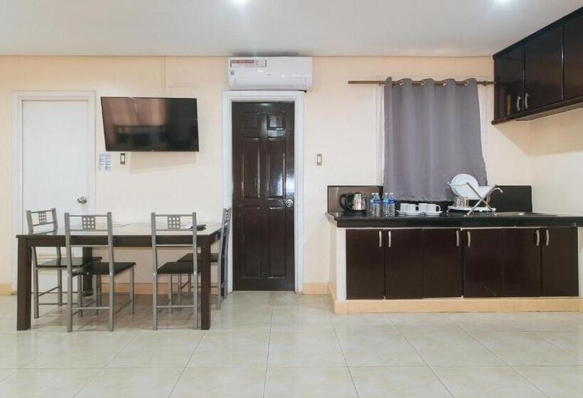 Hotell 153 Silverio Suites Paranaque City