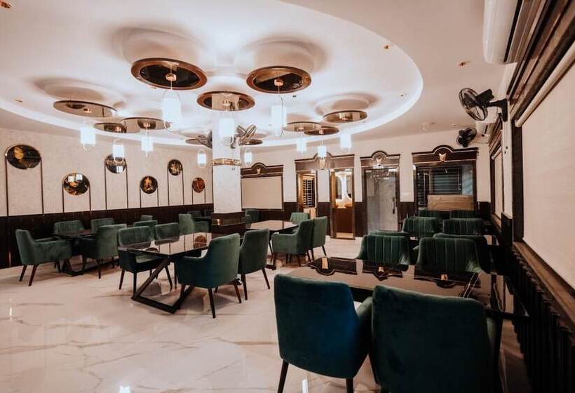 Hotelli Bajaj S Karwan Inn