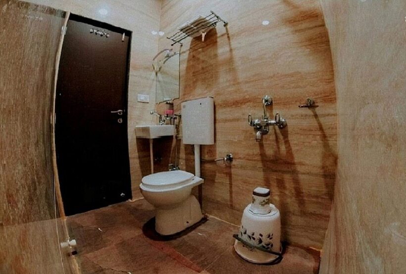 Hotelli Bajaj S Karwan Inn