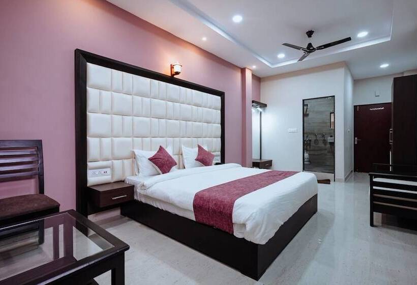 Hotelli Bajaj S Karwan Inn