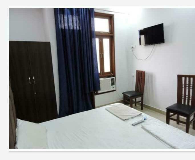 호텔 Oyo 89893 Rich Chair