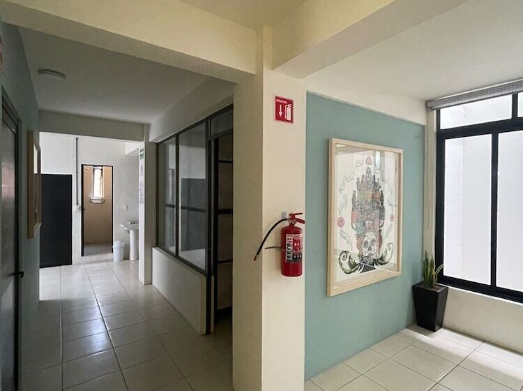 پانسیون Hostal Xao