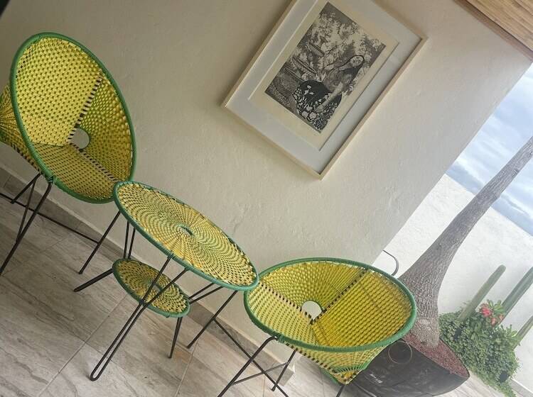 پانسیون Hostal Xao