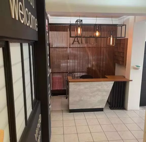پانسیون Hostal Xao