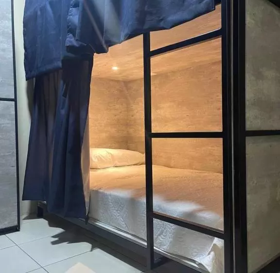 پانسیون Hostal Xao
