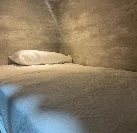 پانسیون Hostal Xao