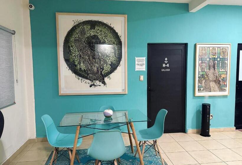 پانسیون Hostal Xao