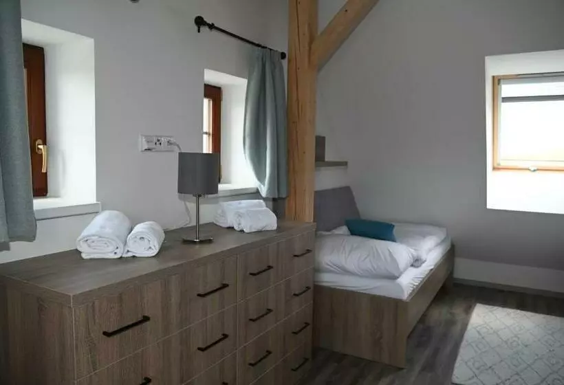 Majatalo Penzion Königův Mlýn