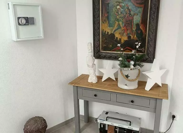 Apartments & Möblierte Zimmer In Kahl Am Main, Kontaktloser Self Check In, W Lan, Schreibtisch, Dusc